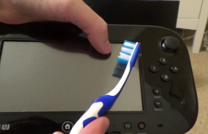 toothbrush cleaning gamepad