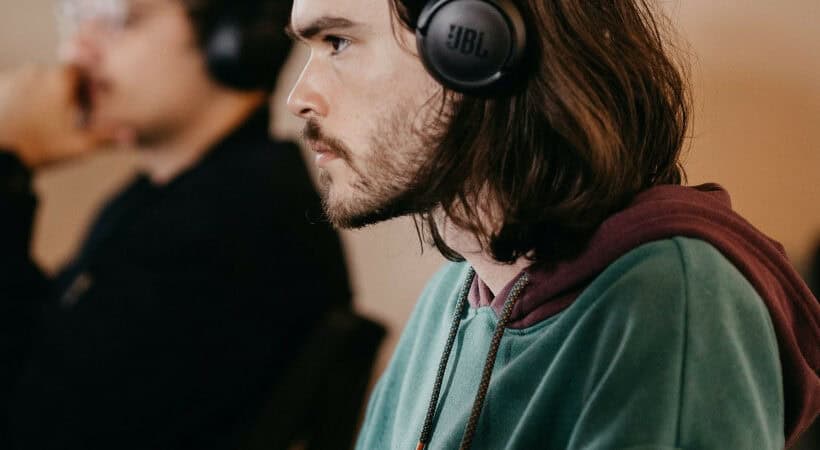 connect bluetooth headphones to vizio tv