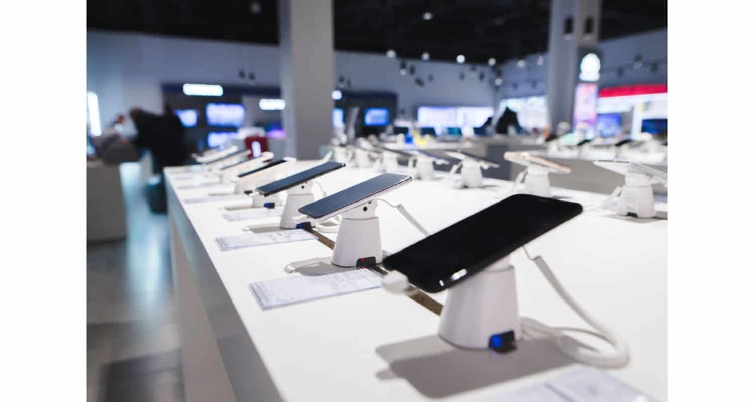 11 Electronic Stores Like Best Buy For Tech Lovers